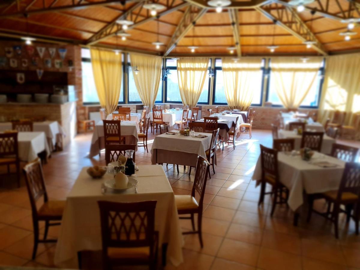 Hotel Holiday Foggia Extérieur photo