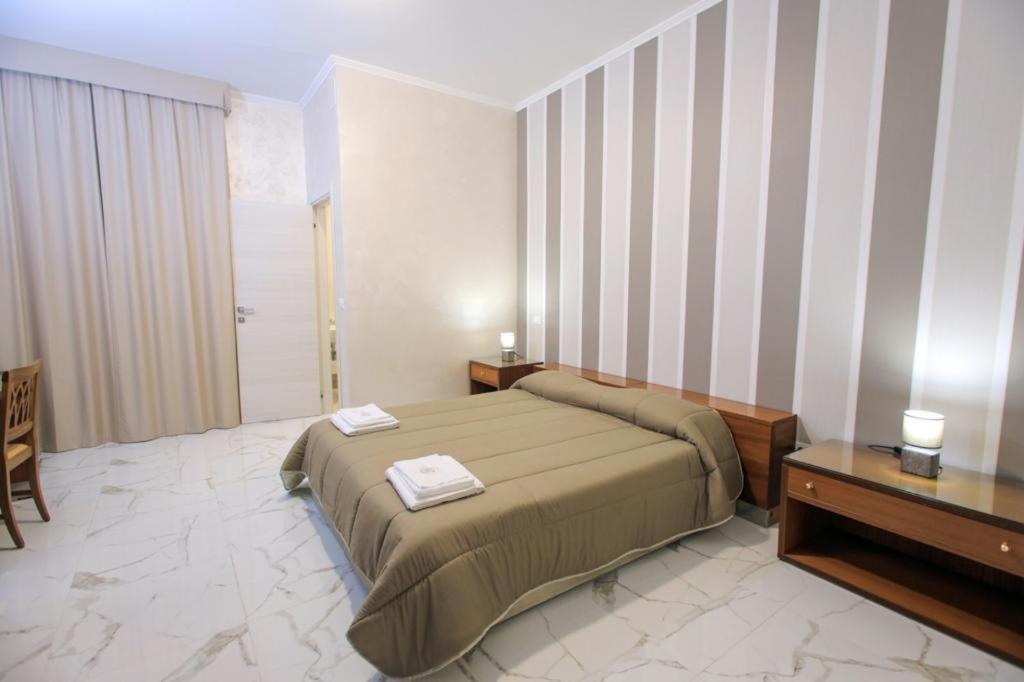 Hotel Holiday Foggia Extérieur photo
