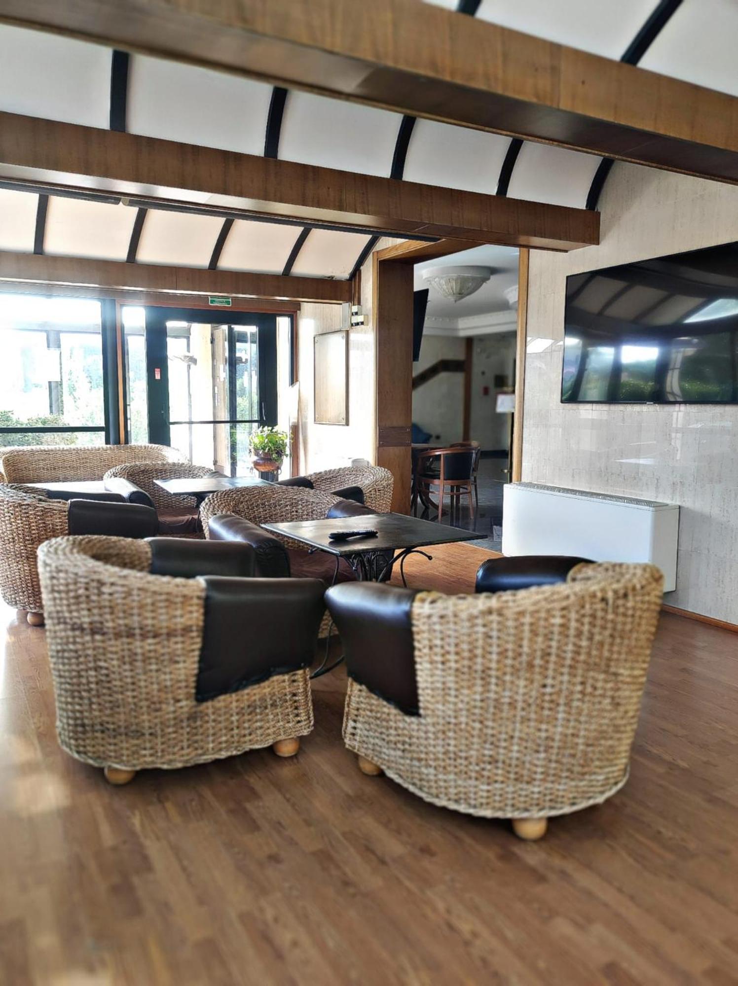 Hotel Holiday Foggia Extérieur photo