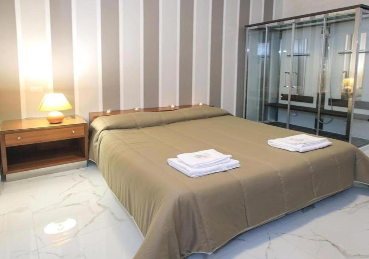 Hotel Holiday Foggia Extérieur photo