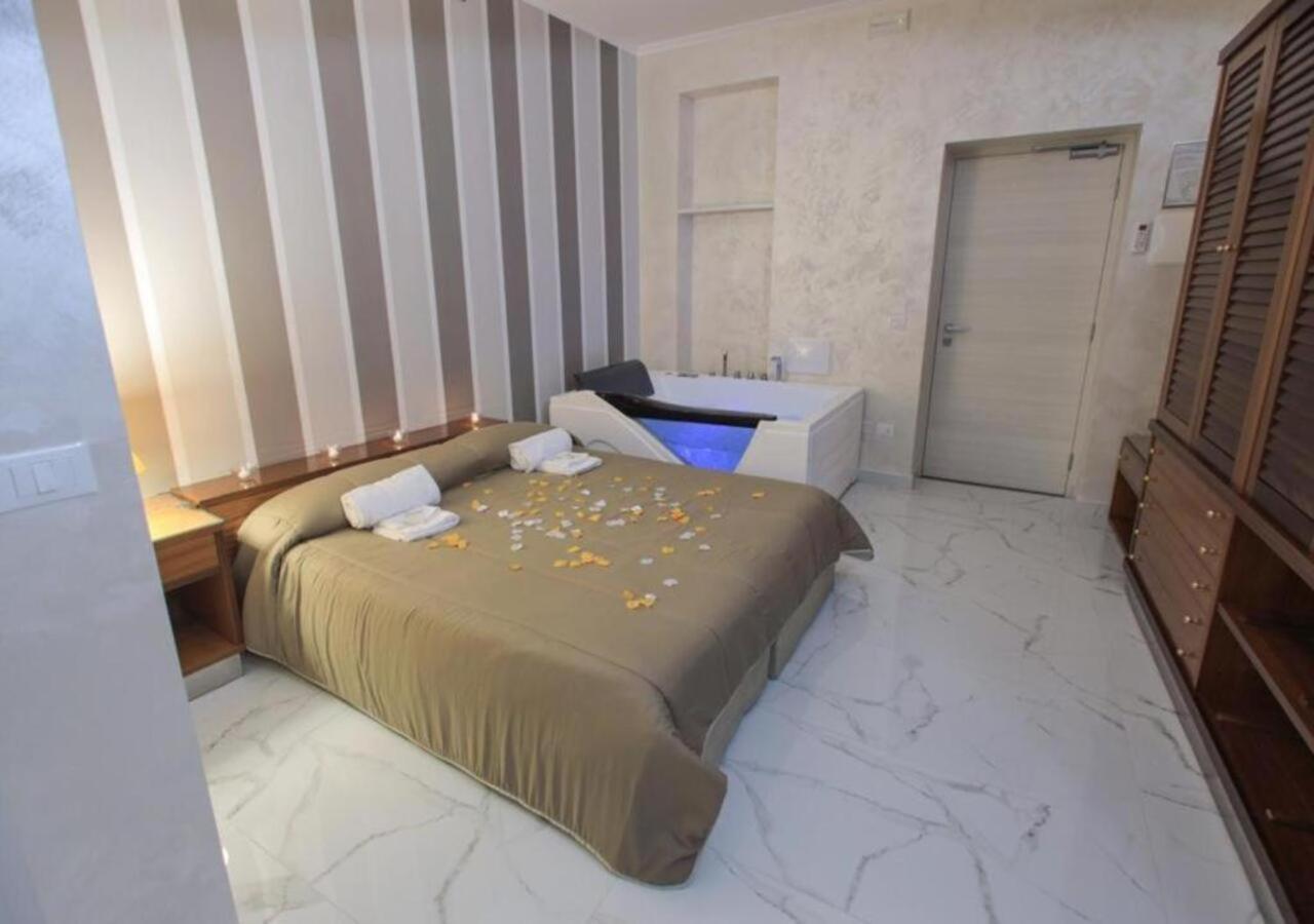 Hotel Holiday Foggia Extérieur photo
