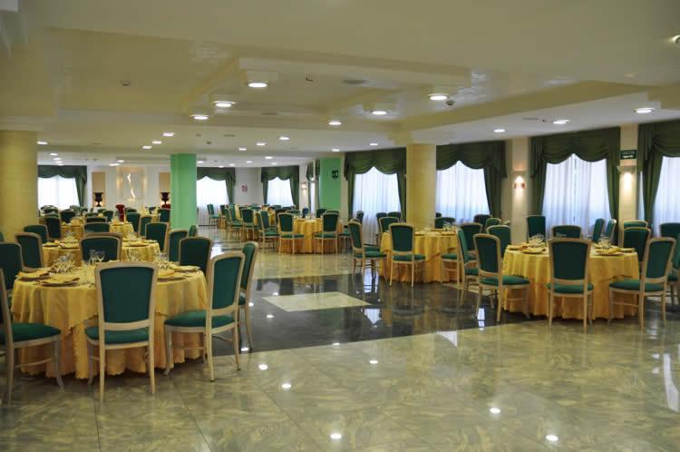 Hotel Holiday Foggia Extérieur photo